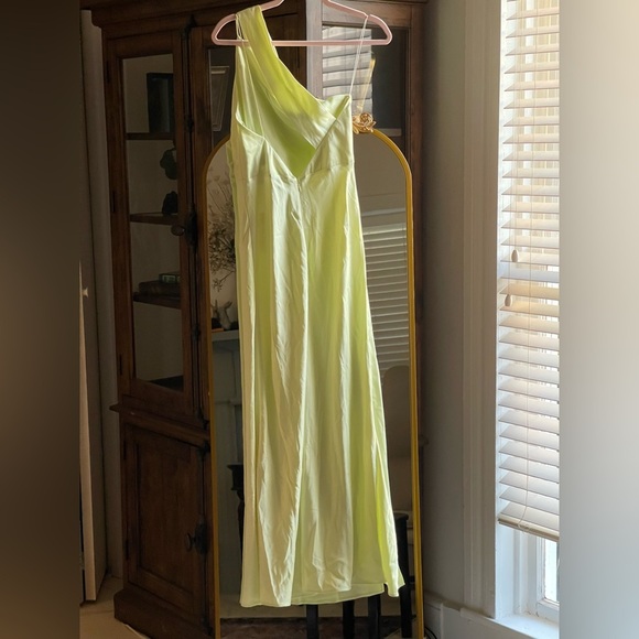 NWT Significant Other Alessia One Shoulder Midi Dress in Citron - Picture 11 of 11